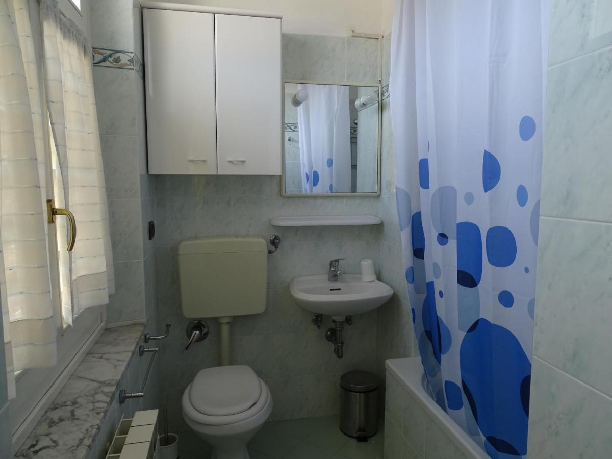 Appartamento Sunflower Леванто Екстериор снимка