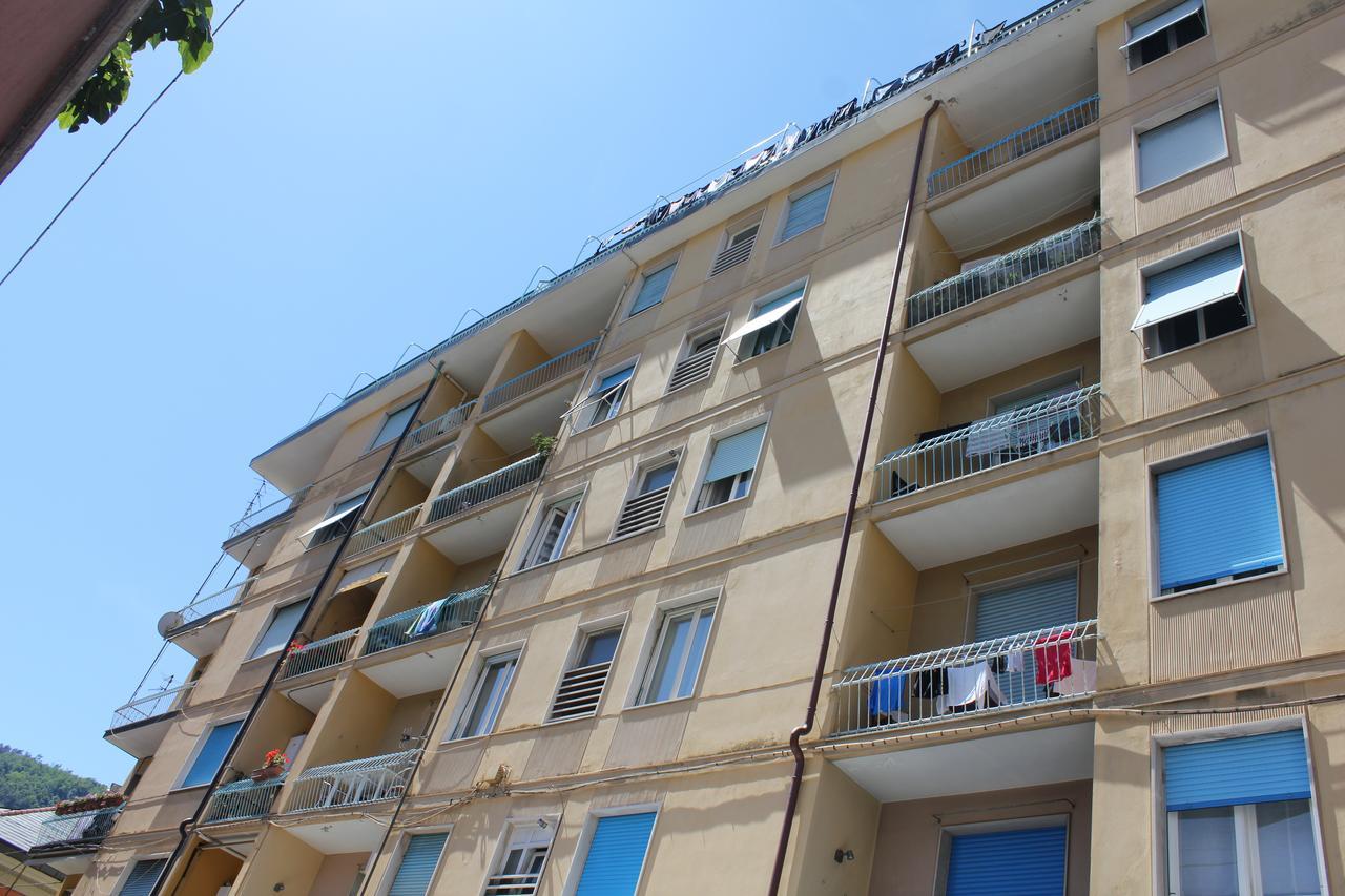 Appartamento Sunflower Леванто Екстериор снимка